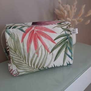 Trousse de toilette estivale en coton imprimé tropical, avec fermeture zippée, cousue main en Bretagne
