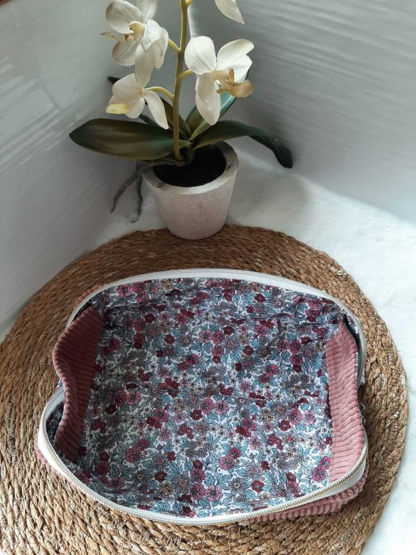 Trousse zippée en velours côtelé vieux (vue ouverte)