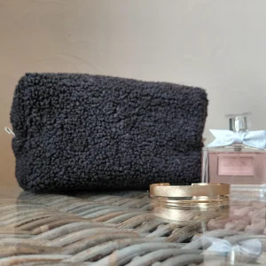 Trousse Rituel en bouclette noire, trousse de toilette femme élégante et pratique