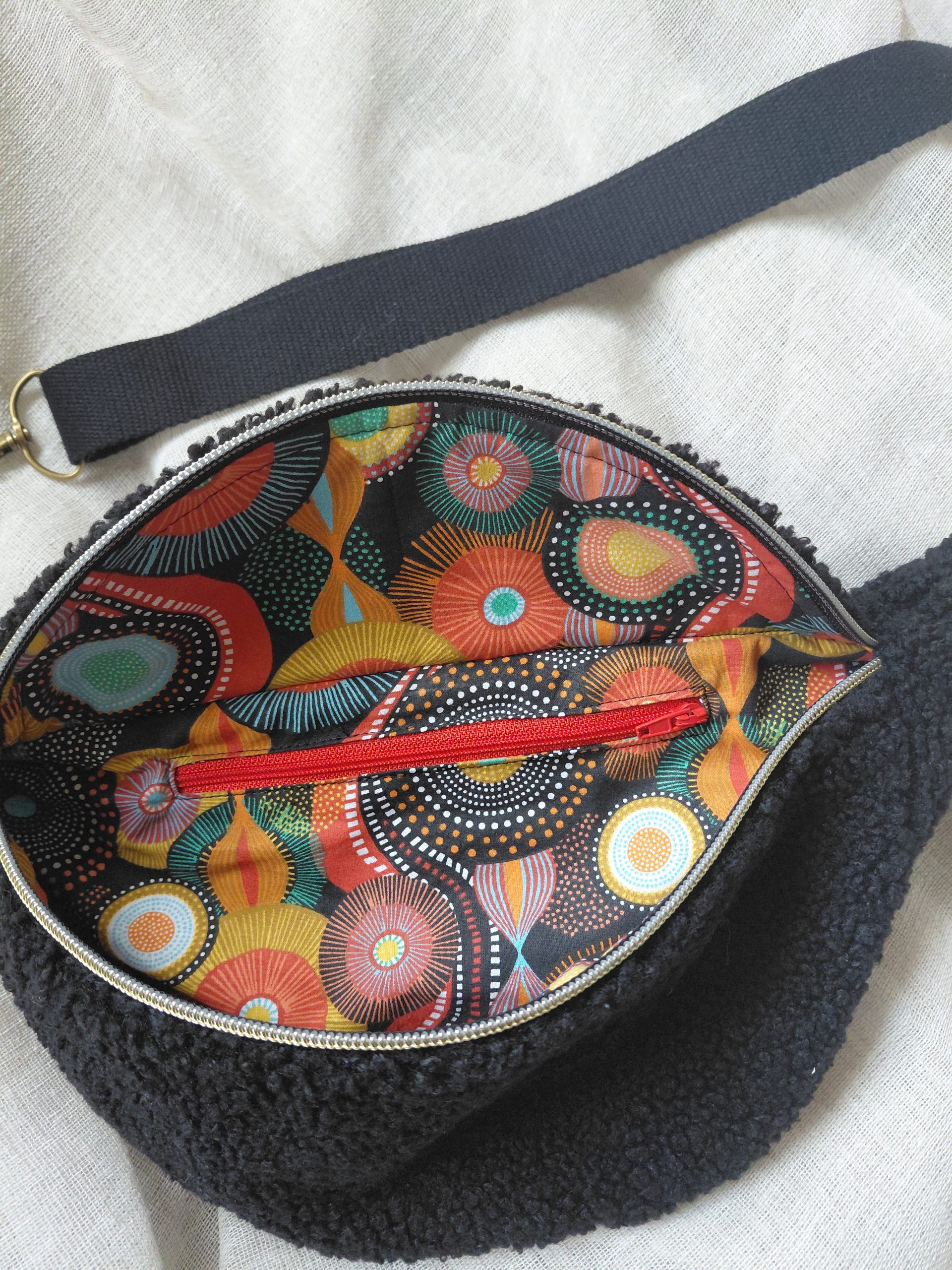 Sac banane bouclettes noires – Image 2